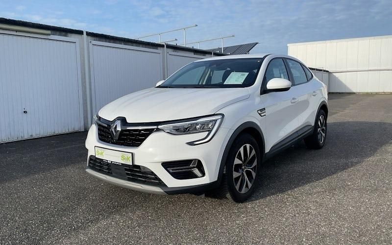 Schneeweiß (weiß) Gebraucht 2023 Renault Arkana Equilibre SUV | 22.480 € (Fairer Preis) - Bild 1/4