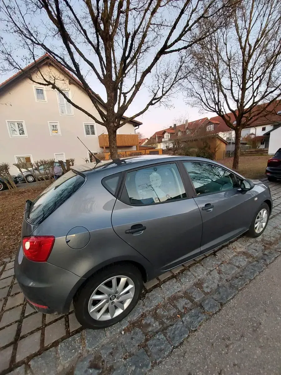 Gebraucht Seat Ibiza Style 75 PS (55 kW) 2012 Silber Limousine