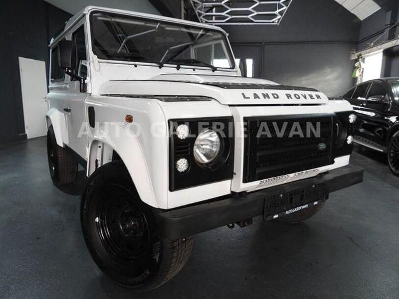Gebraucht Land Rover Defender 122 PS (89 kW) 2014 Weiß Kombi