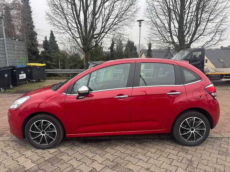 Gebraucht Citroën C3 SELECTION 68 PS (50 kW) 2014 Lackierung rot rubi/metallic Kleinwagen