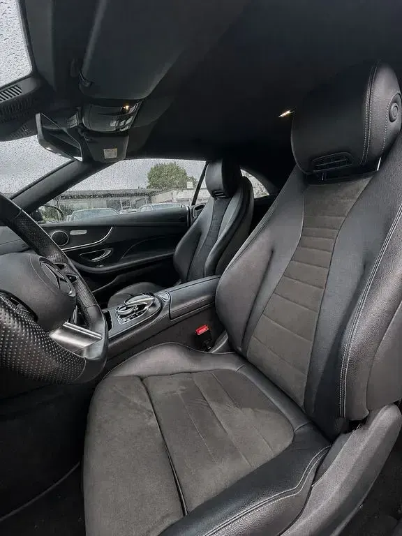 Gebraucht Mercedes E200 197 PS (144 kW) 2023 Schwarz Cabrio