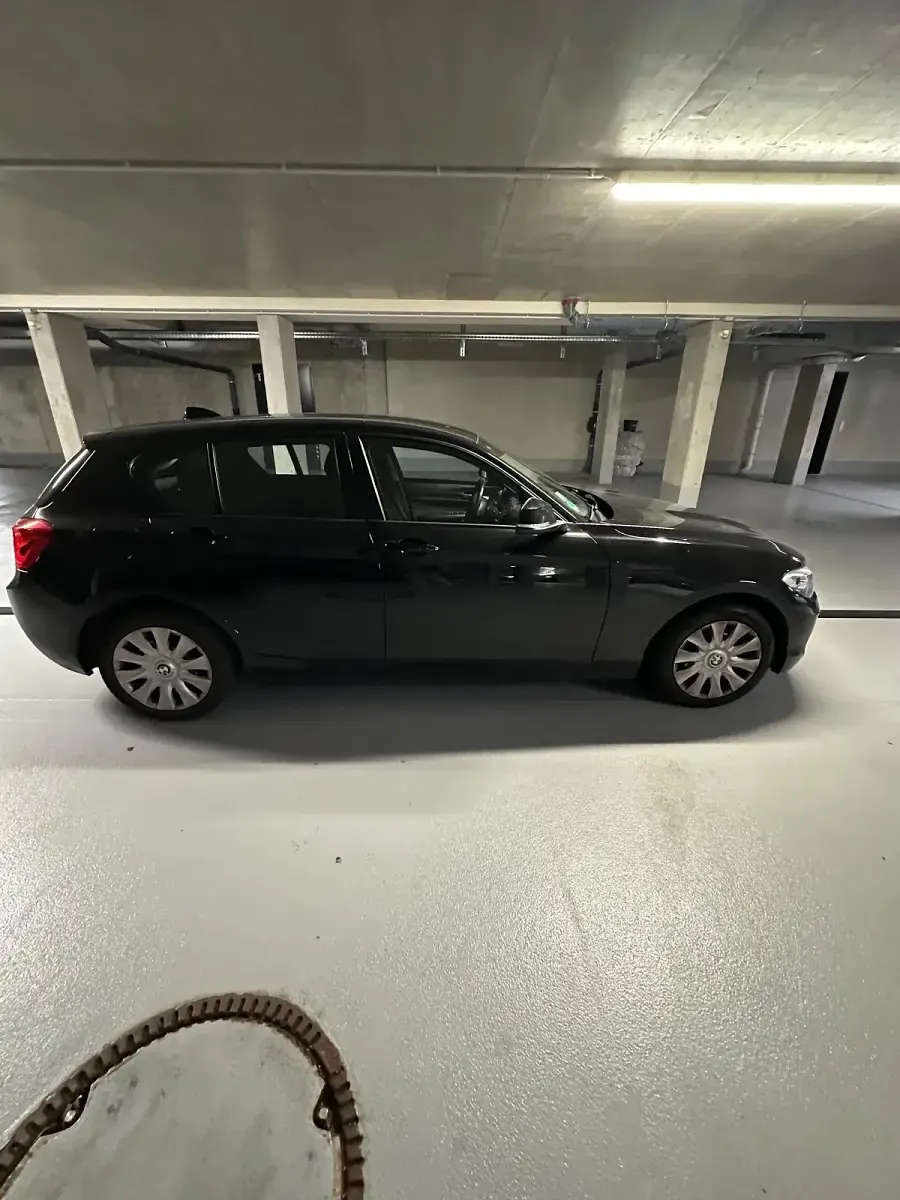 Gebraucht BMW 116 Advantage 109 PS (80 kW) 2015 Schwarz Kleinwagen