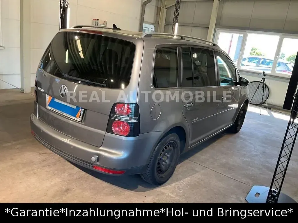 Gebraucht VW Touran Freestyle 140 PS (102 kW) 2010 Grau Van / Kleinbus