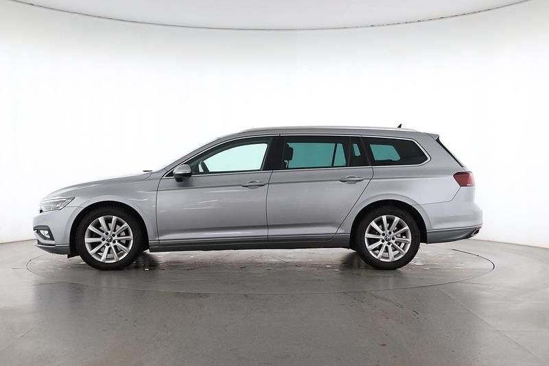 Gebraucht VW Passat Elegance+ 150 PS (110 kW) 2021 Pyritsilber Kombi