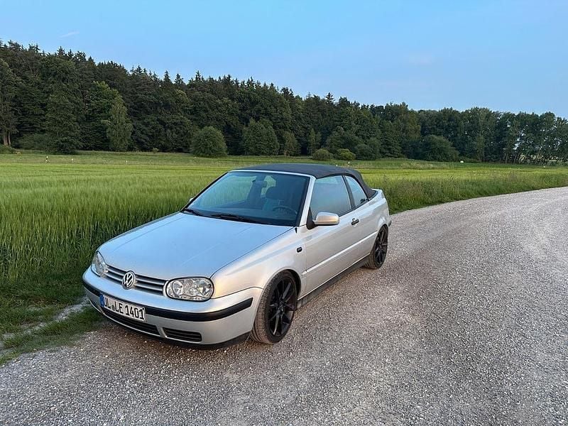 Silber Gebraucht 2000 VW Golf Cabriolet Classicline Cabrio | 2.500 € (Superpreis) - Bild 1/4