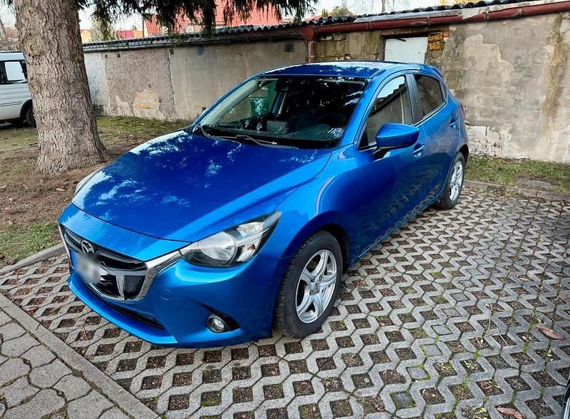 Usado Mazda 2 75 HP (55 kW) 2016 Azul Citadino