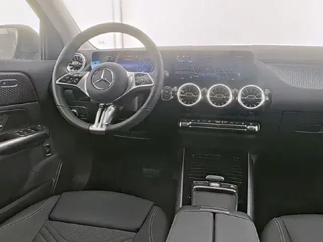 Gebraucht Mercedes EQA250 139 kW (190 PS) 2025 SUV