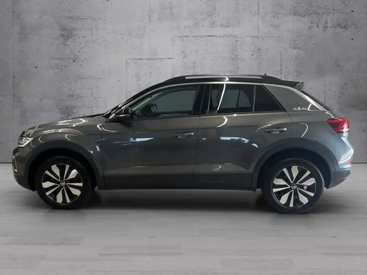 Gebraucht VW T-Roc Goal 150 PS (110 kW) 2025 Grau SUV