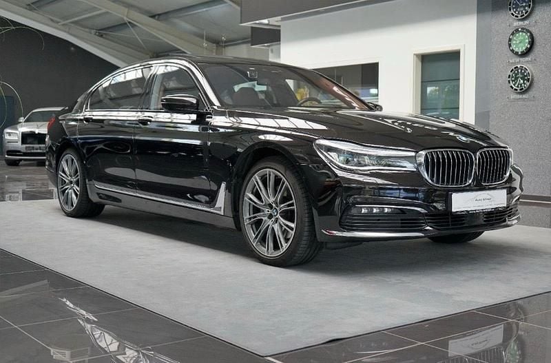 Gebraucht BMW 740 190 PS (139 kW) 2017 Braun Limousine