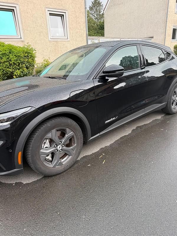 Gebraucht Ford Mustang Mach-E 216 kW (294 PS) 2021 Schwarz SUV