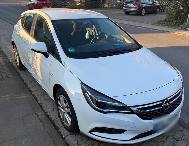 Gebraucht Opel Astra Edition 110 PS (80 kW) 2019 Weiß Limousine