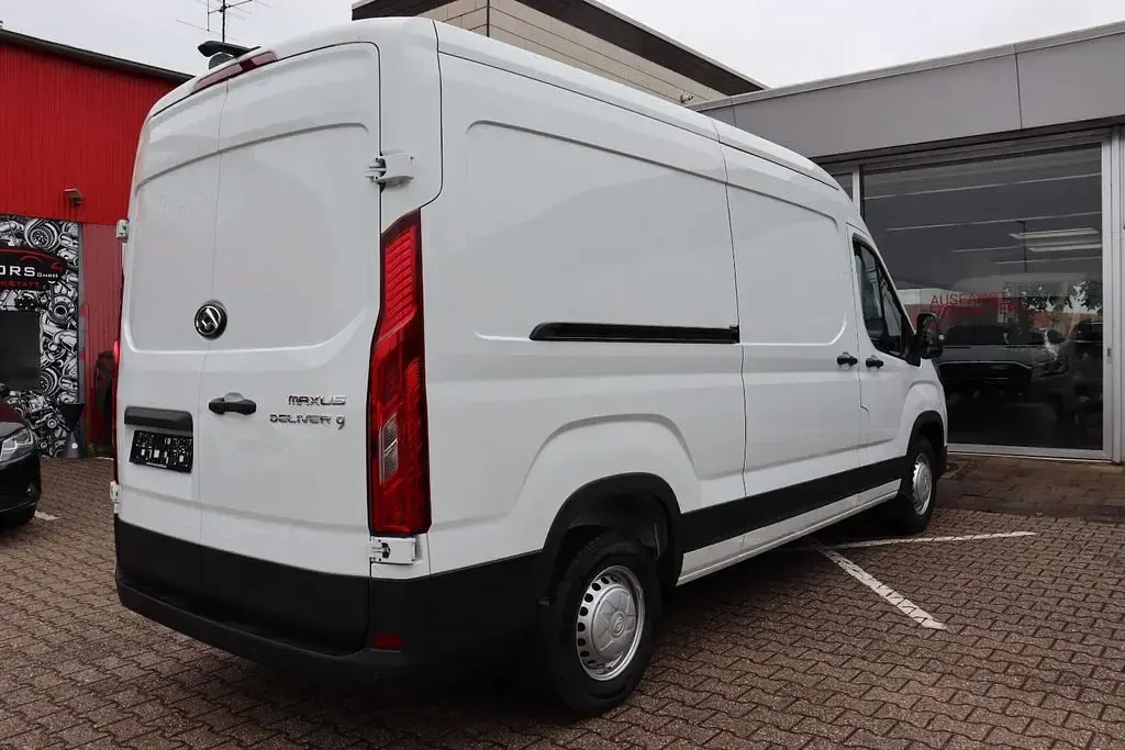 Neu Maxus V90 147 PS (108 kW) 2026 Weiß Van