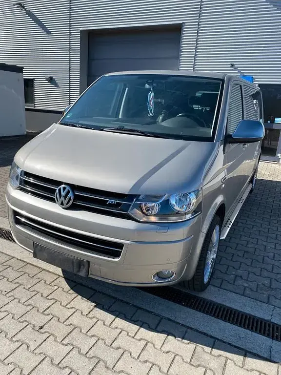 Gebraucht VW Multivan 170 PS (125 kW) 2013 Beige Van / Kleinbus