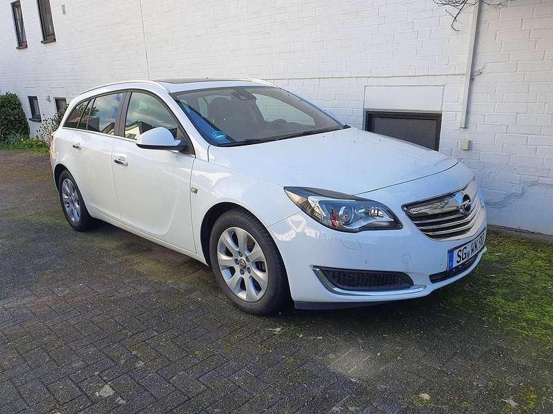 Gebraucht Opel Insignia 170 PS (125 kW) 2014 Weiß Kombi