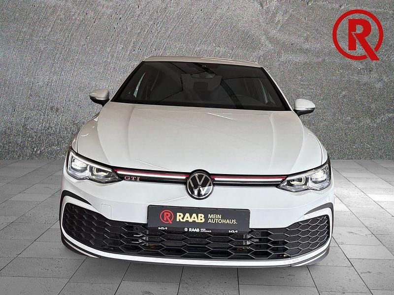 Gebraucht VW Golf VIII GTI 245 PS (180 kW) 2023 Pure white Limousine