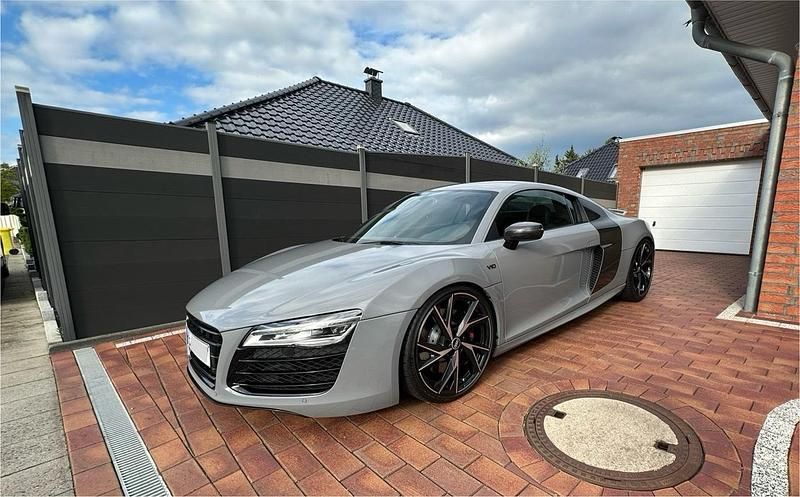 Grau Gebraucht 2013 Audi R8 Coupé Exclusive Coupé | 75.900 € - Bild 1/4