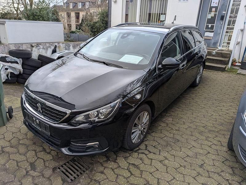 Schwarz Gebraucht 2020 Peugeot 308 Allure Kombi | 8.950 € (Fairer Preis) - Bild 1/4