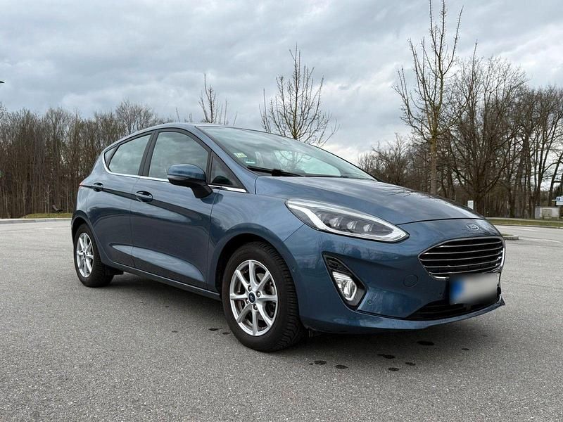 Gebraucht Ford Fiesta Titanium 101 PS (74 kW) 2019 Blau Kleinwagen