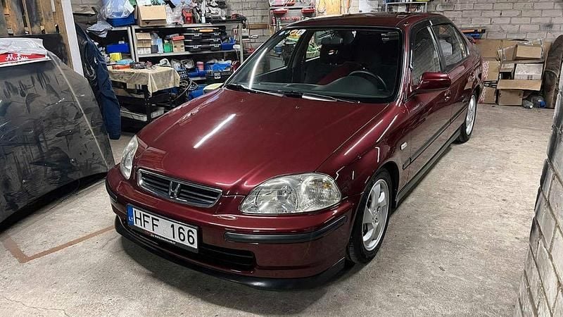 Gebraucht Honda Civic 160 PS (117 kW) 1998 Rot Limousine