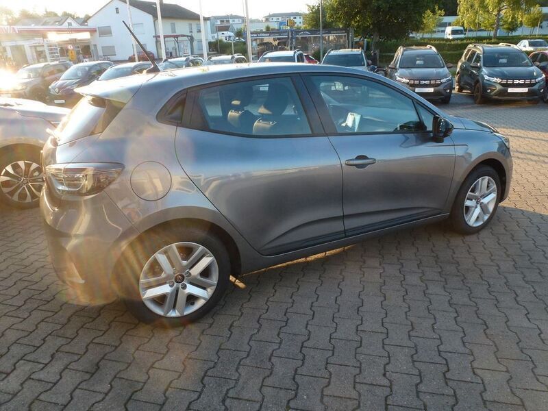 Neu Renault Clio V Evolution 101 PS (74 kW) 2025 Grau Limousine