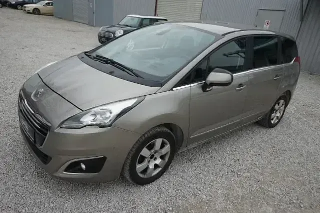 Gebraucht Peugeot 5008 Active 120 PS (88 kW) 2016 Vapor grey Van / Kleinbus