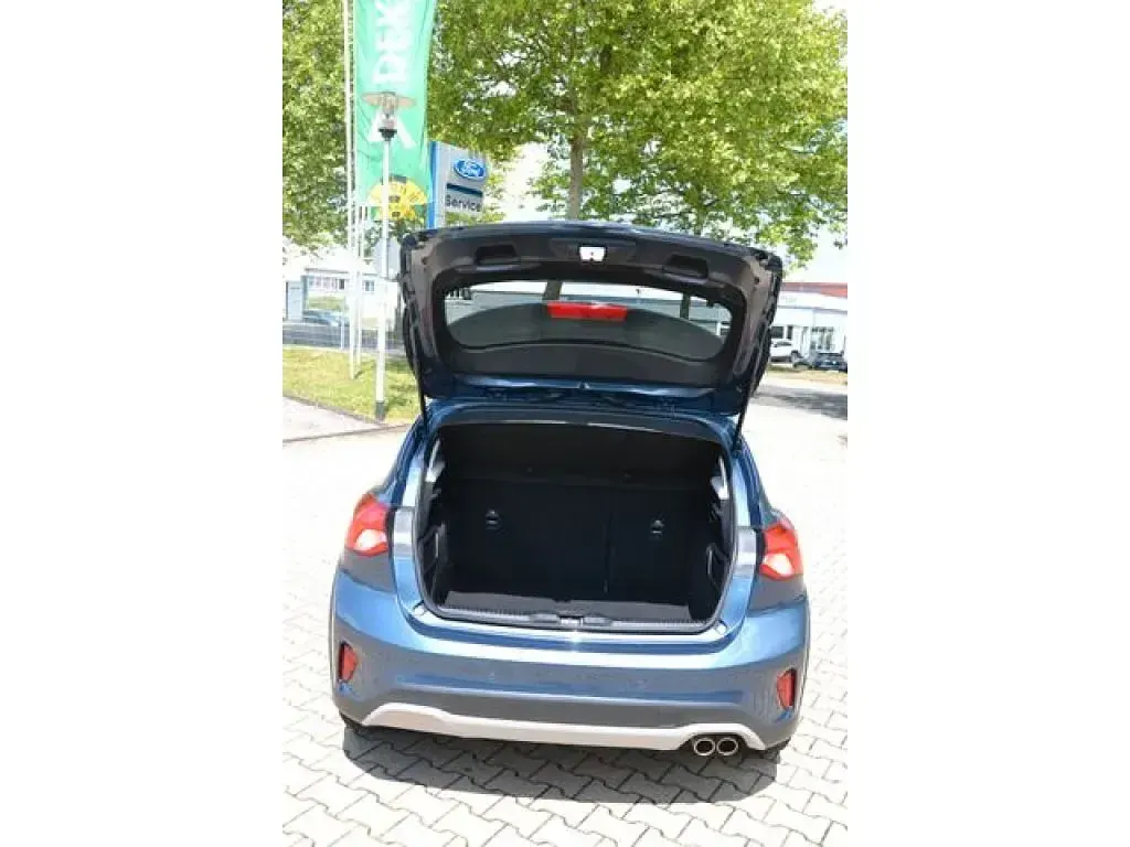 Gebraucht Ford Focus Active 125 PS (91 kW) 2020 Blau Limousine