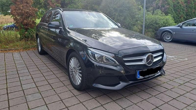 Schwarz Gebraucht 2016 Mercedes C200 Limousine | 12.300 € (Guter Preis) - Bild 1/4