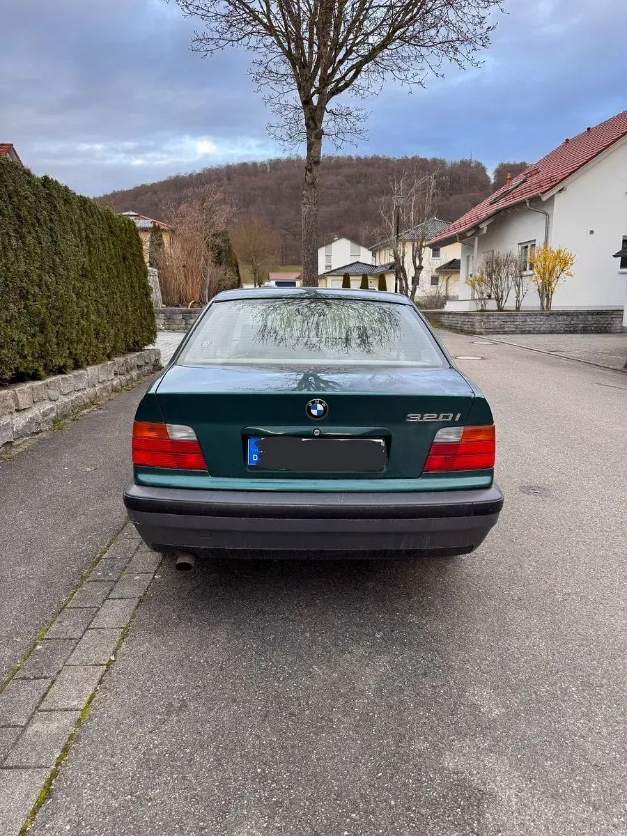 Gebraucht BMW 320 150 PS (110 kW) 1991 Limousine