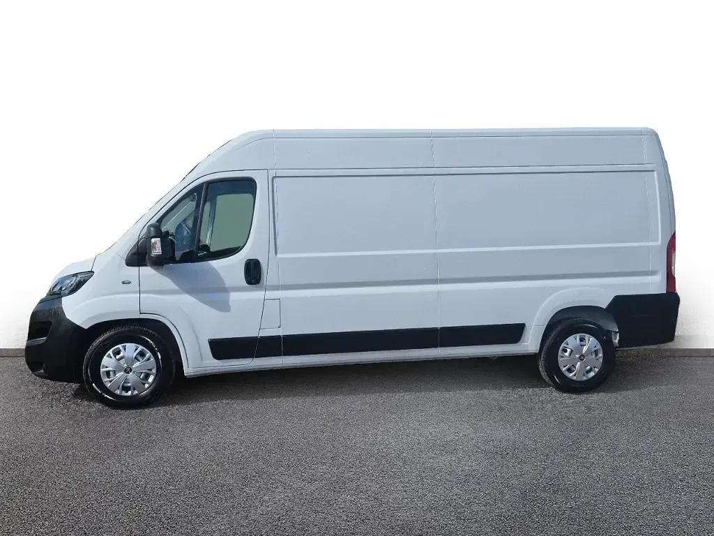 Neu Peugeot Boxer Premium 100 kW (136 PS) 2025 Weiß Van