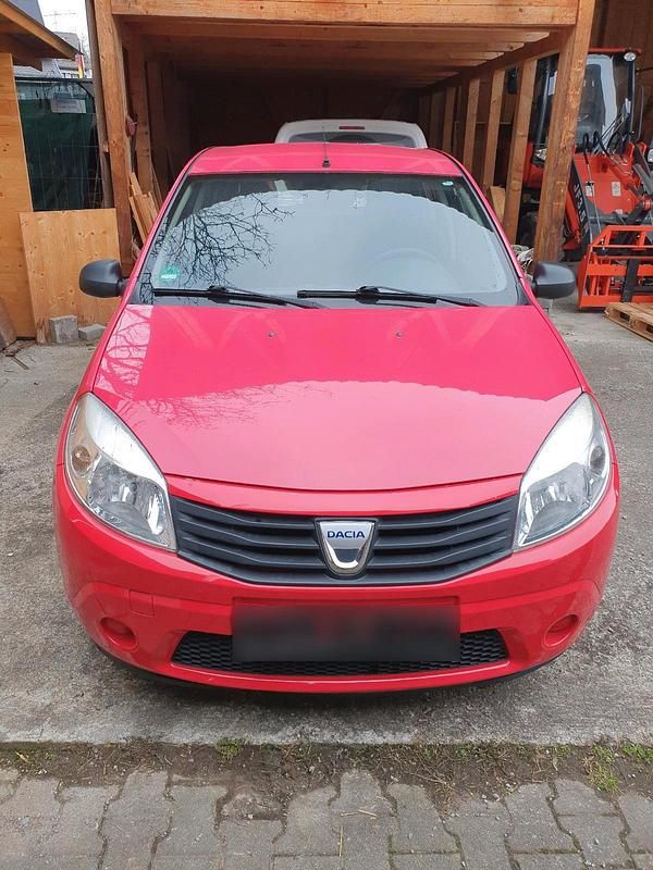 Gebraucht Dacia Sandero 75 PS (55 kW) 2009 Rot Limousine