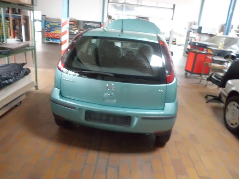 Gebraucht Opel Corsa 75 PS (55 kW) 2004 Grün Kleinwagen