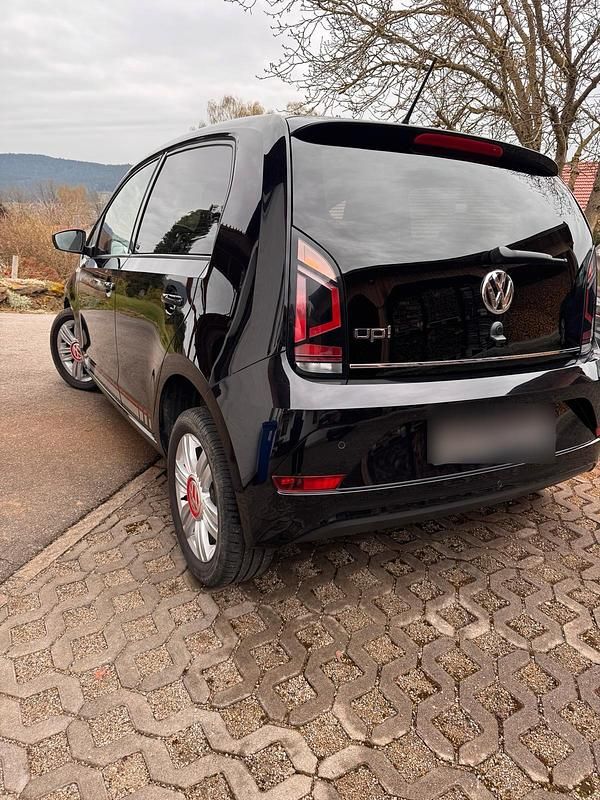 Używany VW up! Beats 75 KM (55 kW) 2017 Czarny Hatchback