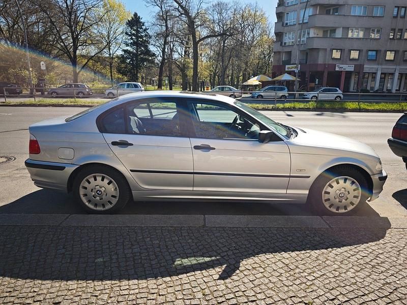 Gebraucht BMW 316 105 PS (77 kW) 2000 Silber Limousine