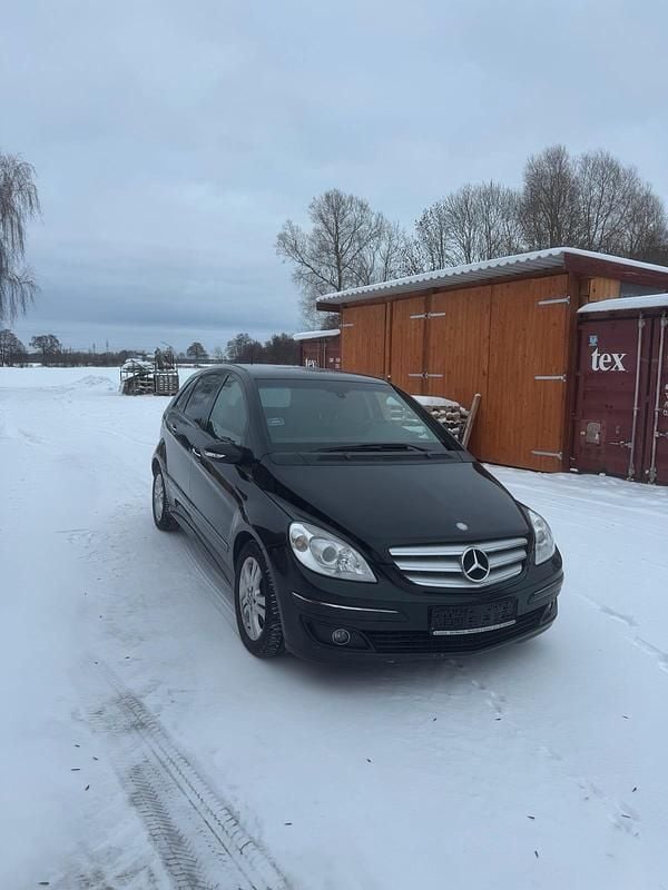 Schwarz Gebraucht 2006 Mercedes B180 Van / Kleinbus | 3.500 € (Guter Preis) - Bild 1/4