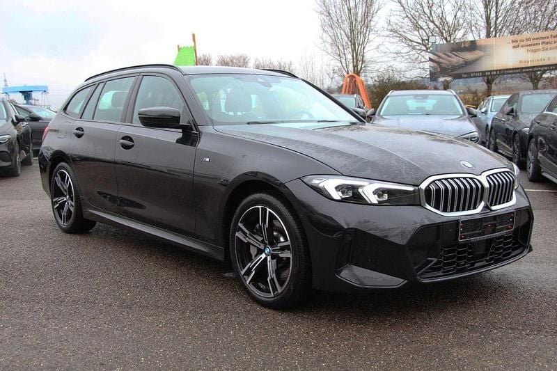 Gebraucht BMW 330 M Sport 245 PS (180 kW) 2024 Schwarz Kombi
