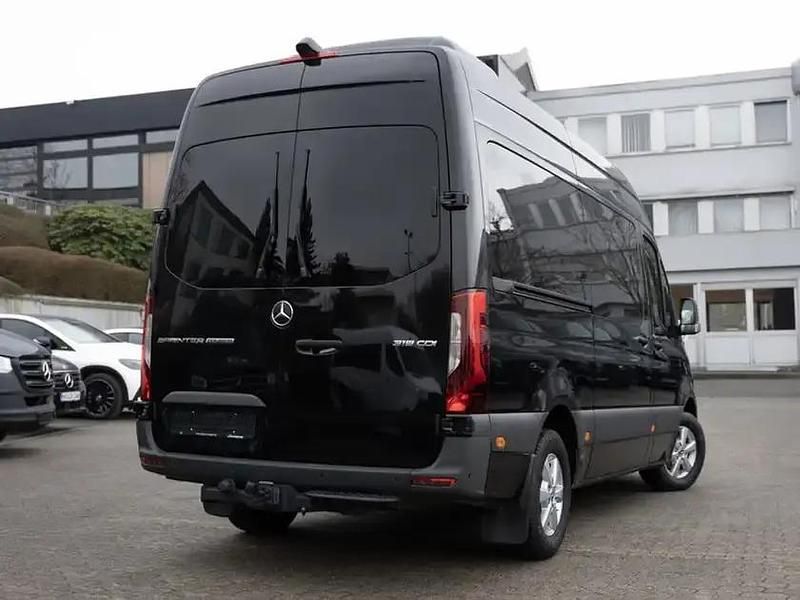 Gebraucht Mercedes Sprinter 190 PS (139 kW) 2024 Schwarz Van