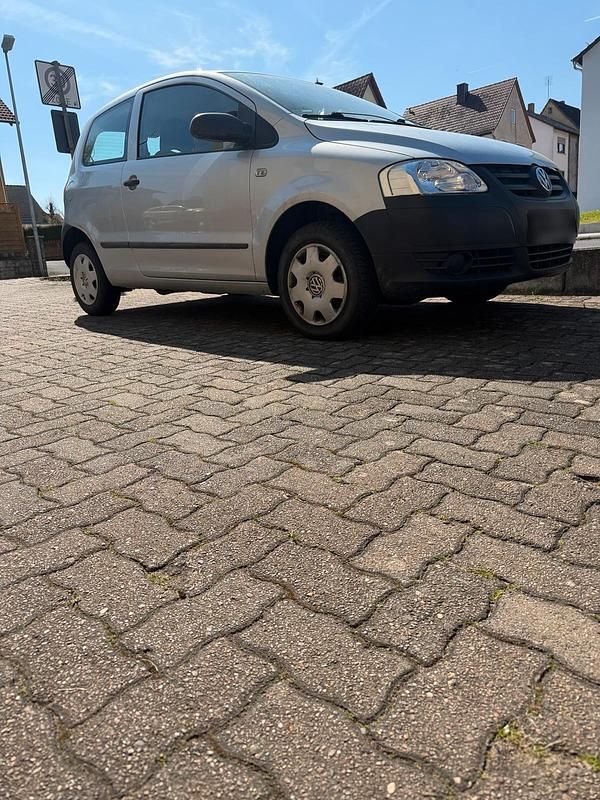 Second-hand VW Fox 55 CP (40 kW) 2006 Argintiu Hatchback