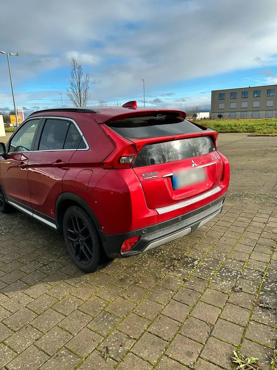 Gebraucht Mitsubishi Eclipse Cross 163 PS (119 kW) 2018 Rot SUV