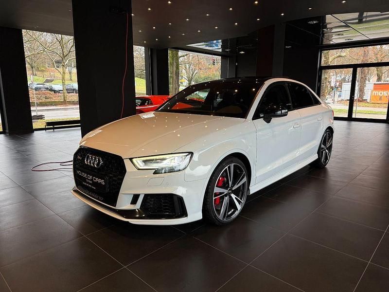 Weiß Gebraucht 2017 Audi RS3 Ambiente Limousine | 39.990 € (Fairer Preis) - Bild 1/4