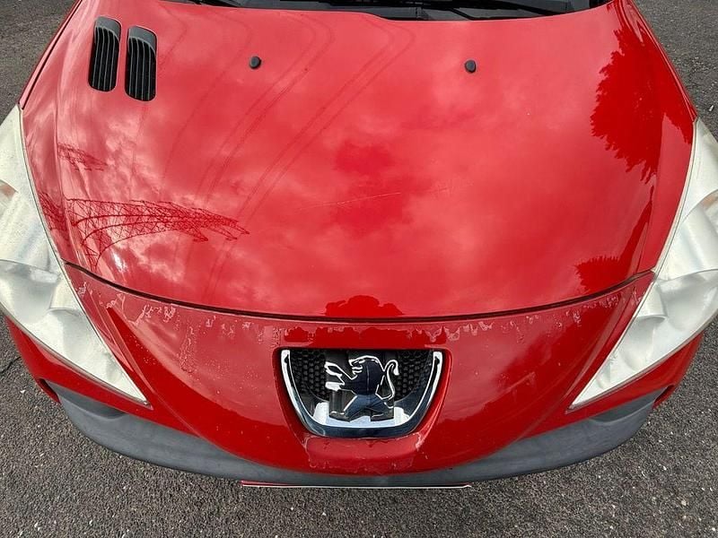 Gebraucht Peugeot 206+ 68 PS (50 kW) 2010 Rot Kleinwagen
