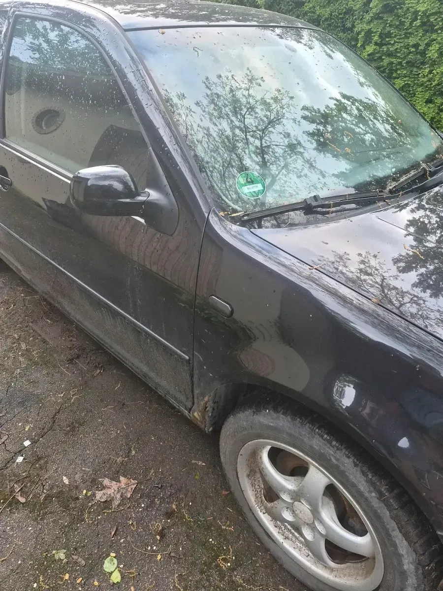 Gebraucht VW Golf IV 115 PS (84 kW) 2003 Schwarz Kleinwagen
