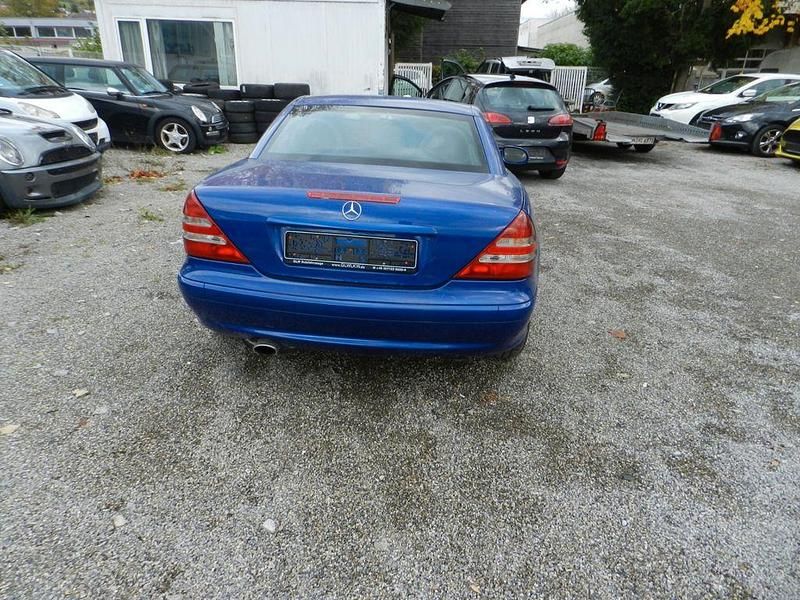 Gebraucht Mercedes SLK200 Edition 163 PS (119 kW) 2001 Blau Cabrio