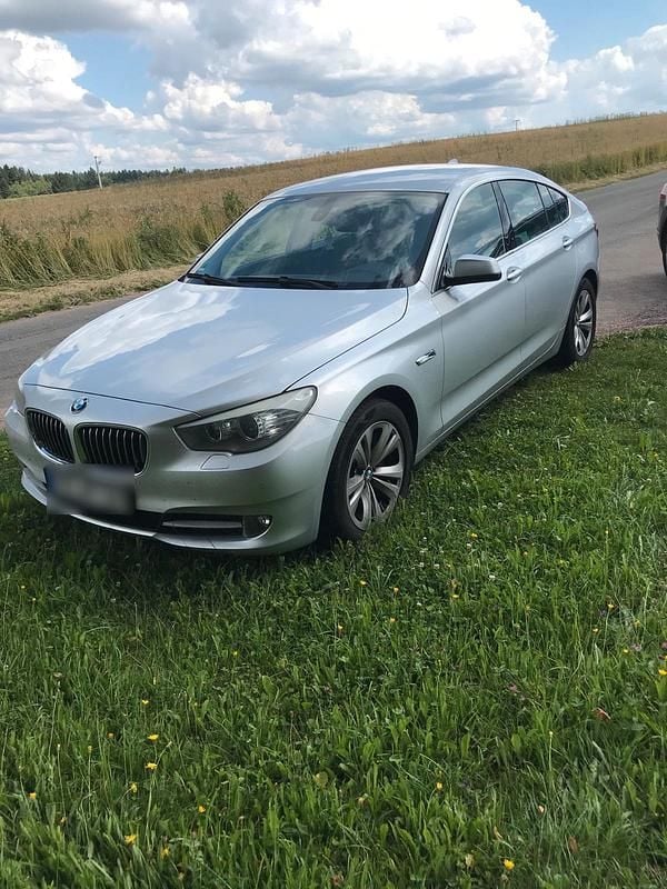 Silber Gebraucht 2010 BMW 535 Limousine | 12.900 € (Superpreis) - Bild 1/4