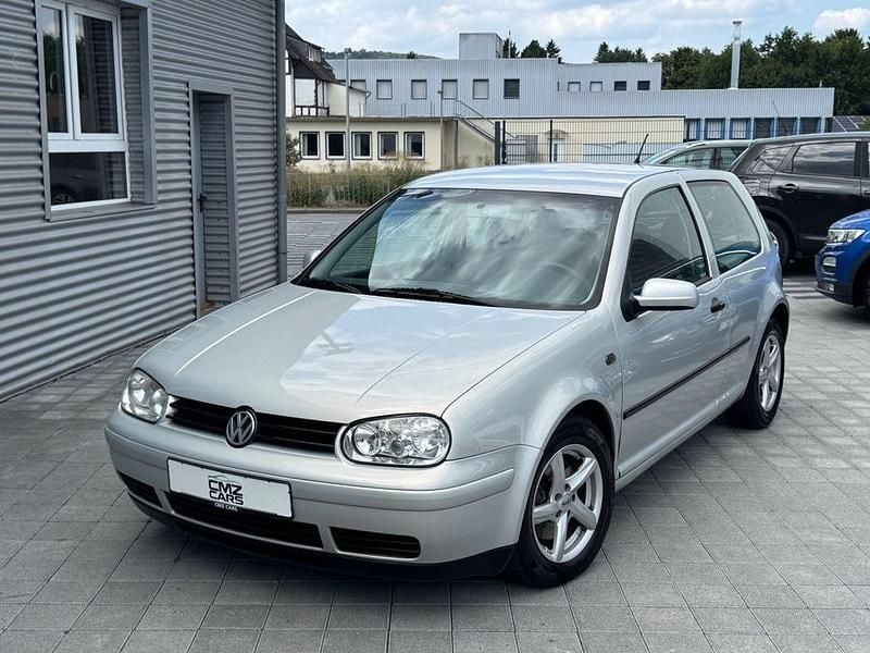 Grau Gebraucht 2000 VW Golf IV Basis Limousine | 1.250 € (Guter Preis) - Bild 1/4