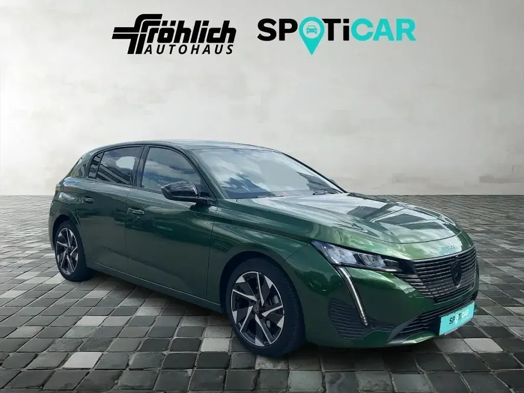Gebraucht Peugeot 308 Allure 131 PS (96 kW) 2024 Grün Limousine