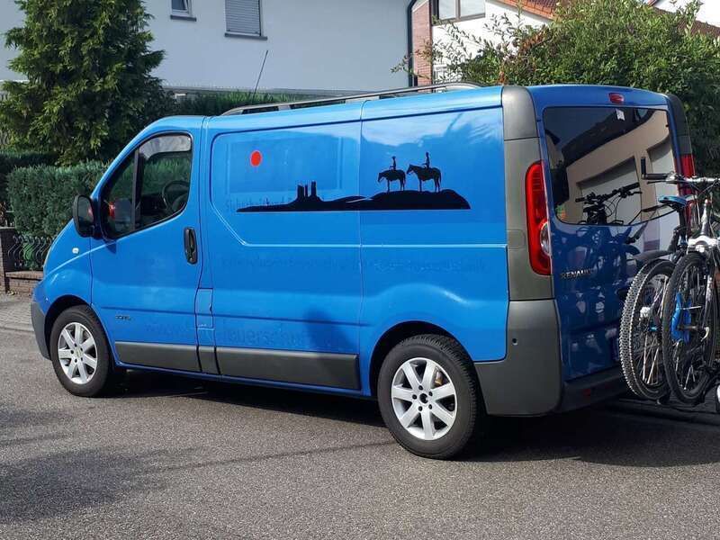 Blau Gebraucht 2007 Renault Trafic Van | 9.000 € (Teuer) - Bild 1/4