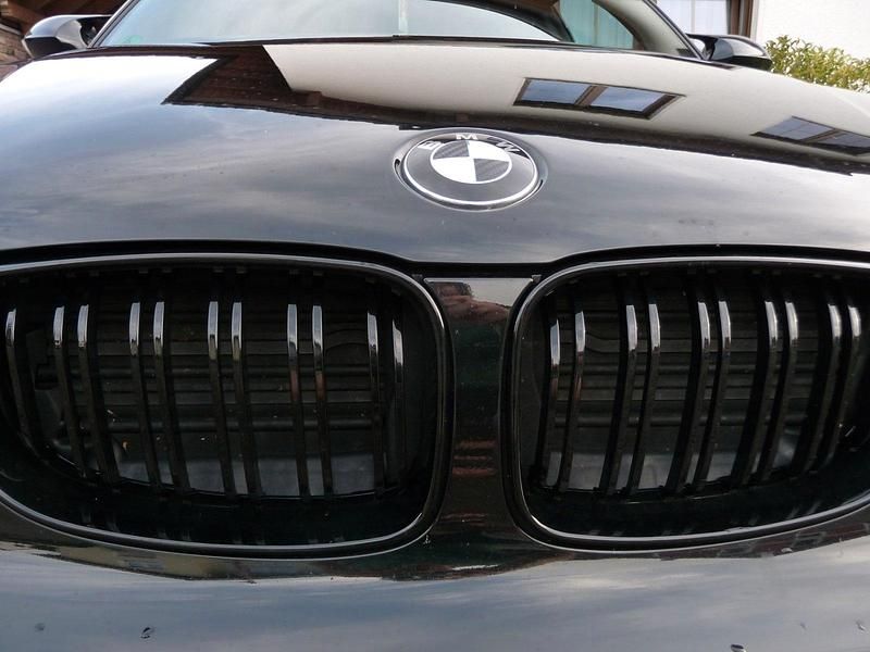 Second-hand BMW 116 Performance 122 CP (89 kW) 2009 Negru Hatchback