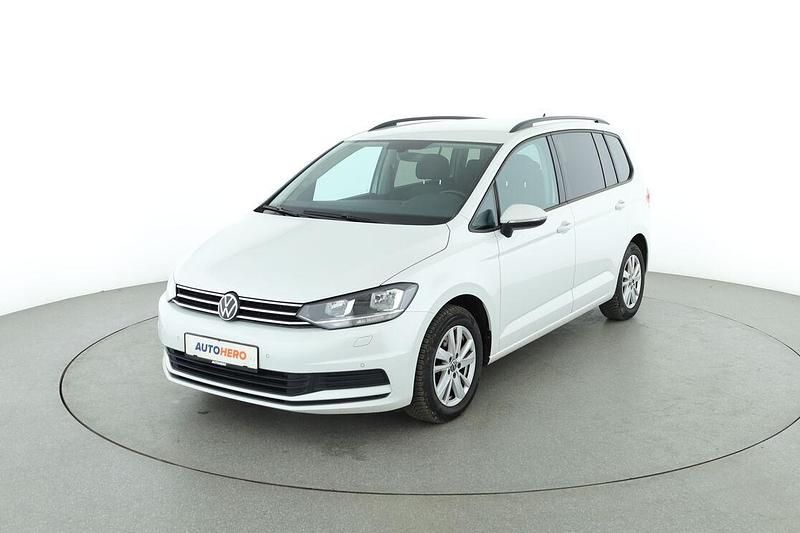 Weiß Gebraucht 2021 VW Touran Comfortline Van / Kleinbus | 25.580 € (Fairer Preis) - Bild 1/3