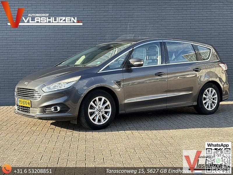 Gebraucht Ford S-MAX Titanium 160 PS (117 kW) 2017 Grau Van / Kleinbus