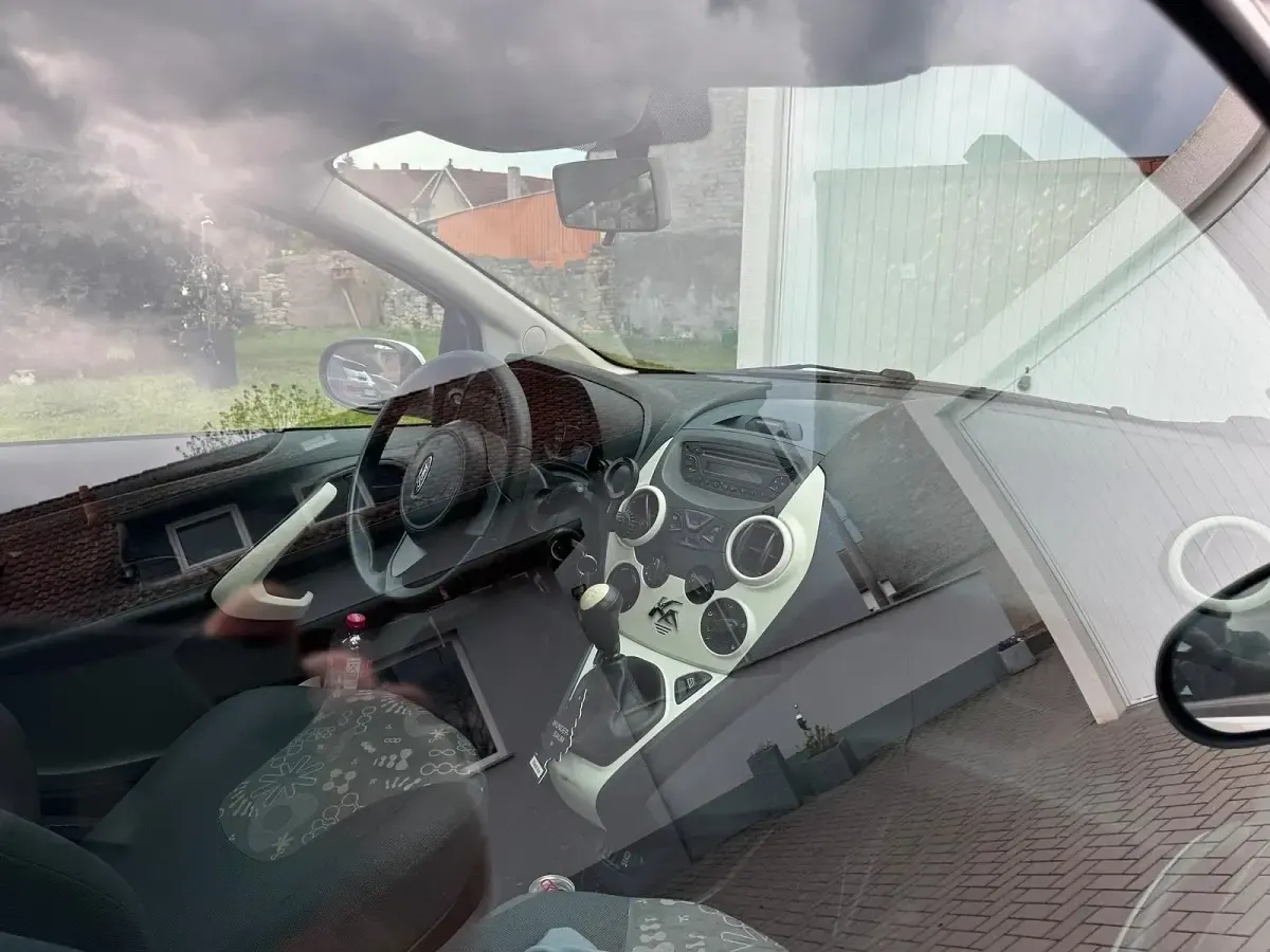 Gebraucht Ford Ka 69 PS (50 kW) 2014 Weiß Kleinwagen